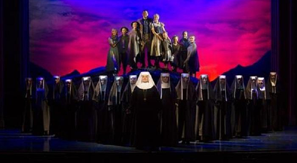 百老汇音乐剧《在你脚下》