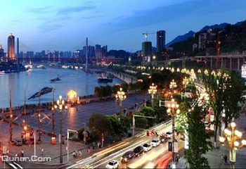 南滨路钟楼广场第 3 张图片