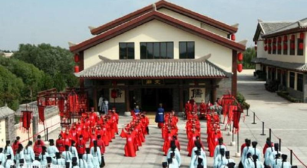 闾里古镇孙敬学堂