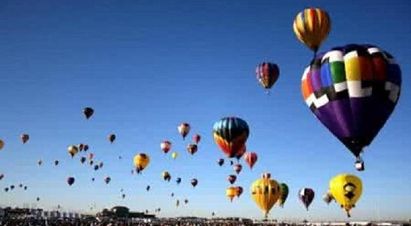 太阳岛古兰滩热气球体验基地