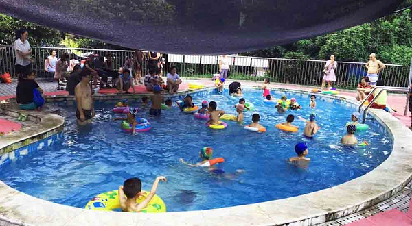 汉阳金龙花园游泳池