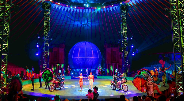 北塘灯光马戏嘉年华