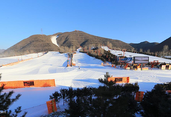 北京军都山滑雪场第 7 张图片
