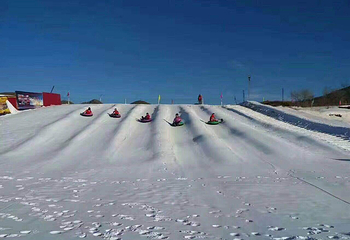 鴜鹭湖红叶岭冰雪乐园第 1 张图片