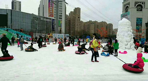 普兰店万达佳艺滑雪场