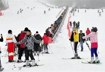鸡冠山冰雪乐园第 5 张图片