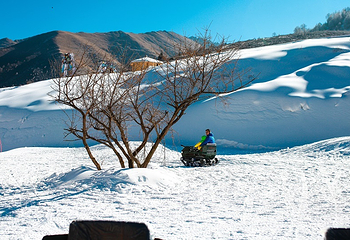 鹧鸪山自然公园滑雪场第 2 张图片