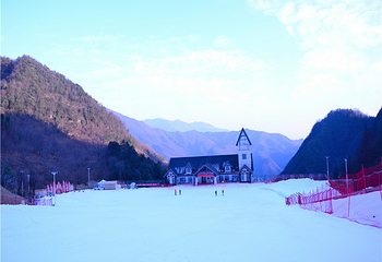 龙降坪国际滑雪场第 27 张图片