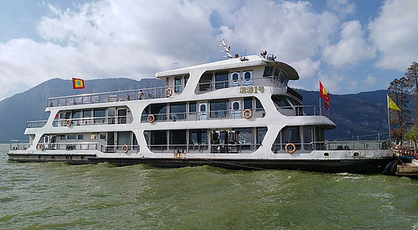 滇游一号大游船