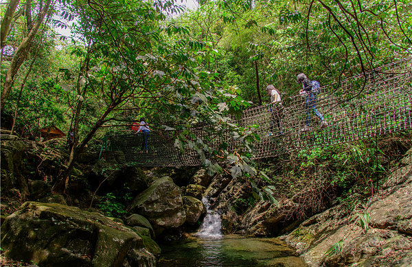 包含景点: 清远笔架山旅游区 笔架山漂流 笔架山千谷溪探险 去哪儿价