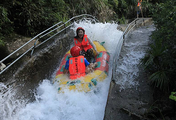 铜钹山峡谷漂流第 7 张图片