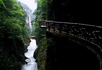 古苗河百瀑大峡谷景区第 10 张图片