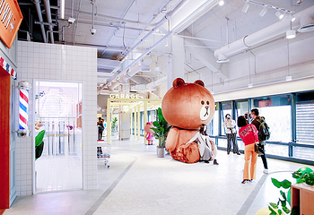 LINE FRIENDS 杭州湖滨银泰in77店第 7 张图片