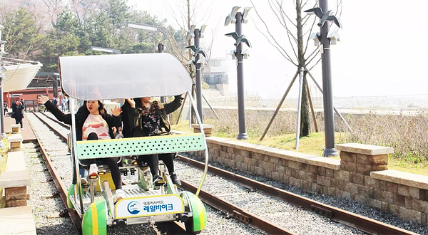 仁川永宗岛海边铁道自行车