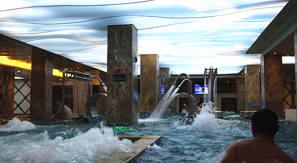 金色池塘第五店