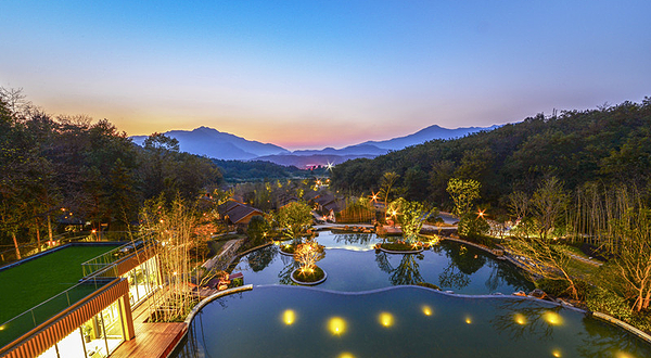 宣城泾县桃花潭畔森林温泉