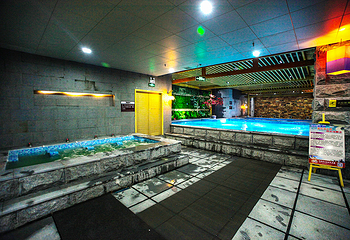 汤池宫温泉广场第 11 张图片