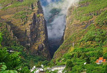 大理苍山石门关旅游度假区第 15 张图片