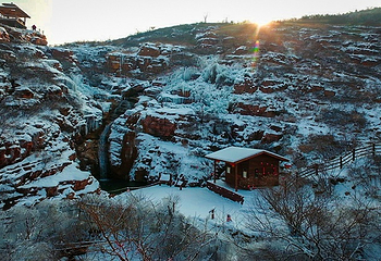 万安山旅游度假区七彩大峡谷第 23 张图片