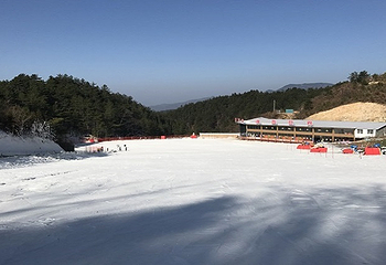 黄冈桃花冲滑雪场第 37 张图片