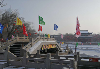 滨湖河中央公园北街冰雪乐园第 3 张图片