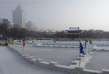 滨湖河中央公园北街冰雪乐园第 5 张图片