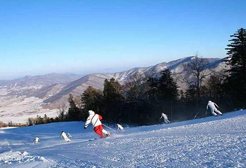 中旅松花湖滑雪场第 2 张图片