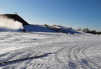 明月岛滑雪场第 5 张图片