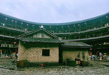 田螺坑土楼群第 13 张图片