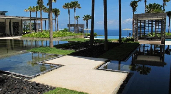 乌鲁瓦图鸟笼亭