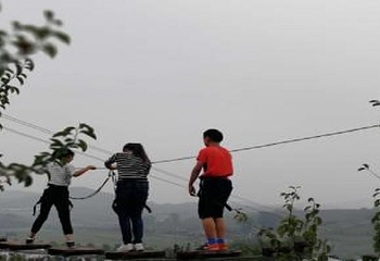 蓝山湾木艺生态小镇第 4 张图片