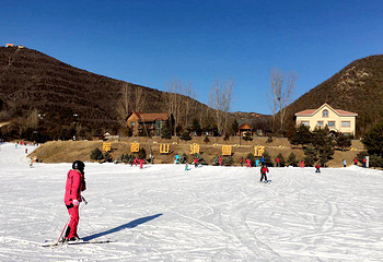 北京军都山滑雪场第 2 张图片