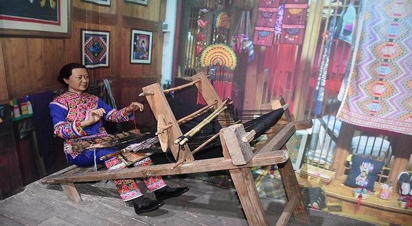 土家名人堂蜡像馆