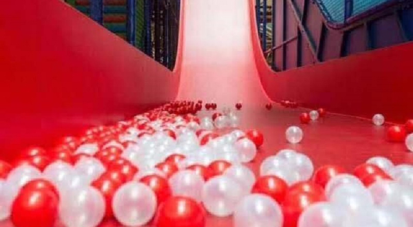 沈阳铁西小米粒迷宫主题滑梯儿童探险乐园