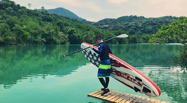 狮子鱼桨板皮划艇露营基地