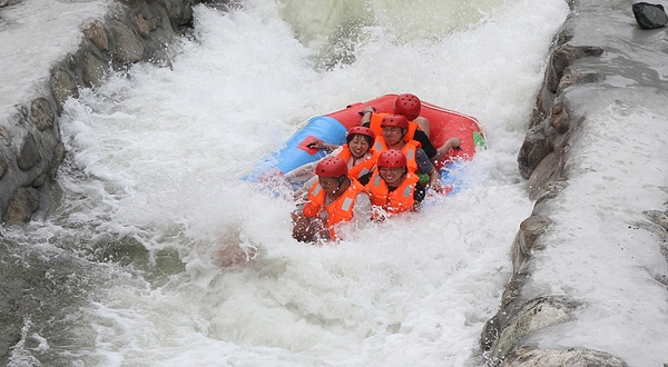 南召大宝天曼天河冲浪
