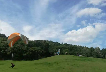 花山滑翔伞基地第 6 张图片