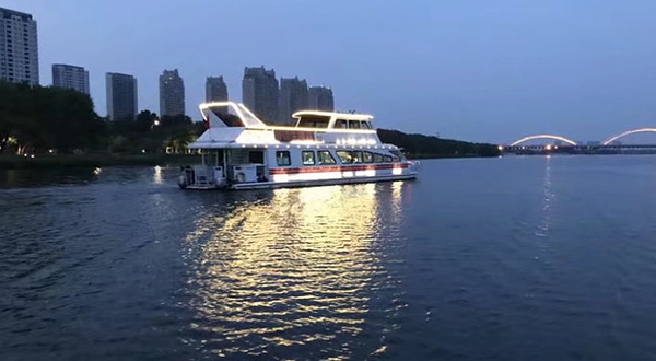 五里河观光游船