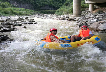 重庆溶洞谷漂流第 5 张图片