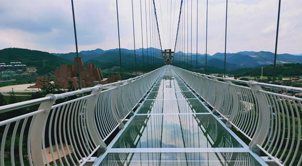 野玉海玻璃天桥