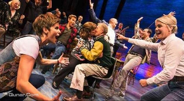 纽约百老汇《自远方来》