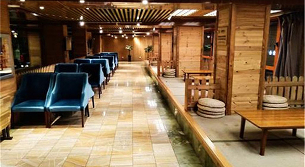 铂宾瀚温泉假日酒店