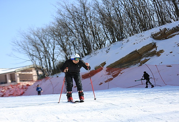 襄阳横冲国际滑雪场第 5 张图片