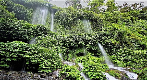 克拉姆瀑布 BENANG KELAMBU WATERFALL