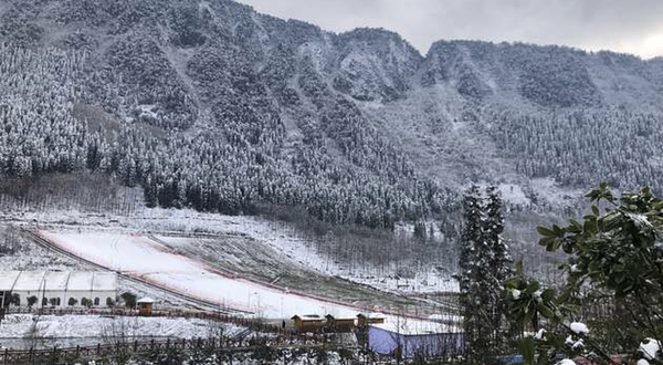 虹口花谷滑雪场