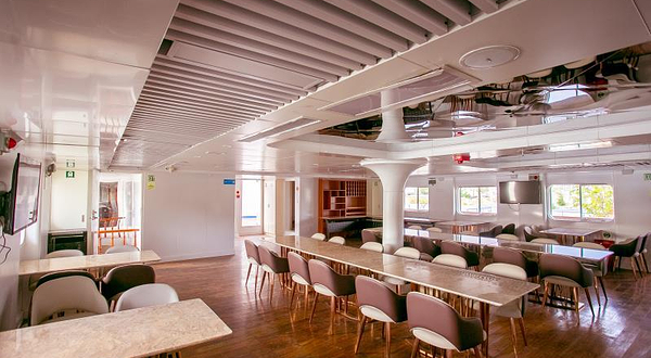 洋海之光号夜游三亚湾