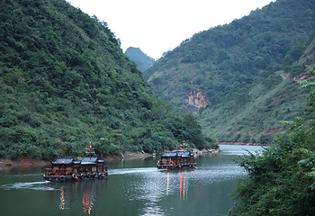 西洋江大峡谷侬人谷景区第 6 张图片