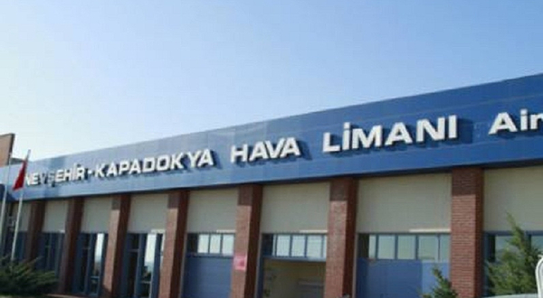 内夫谢希尔机场（NAV）