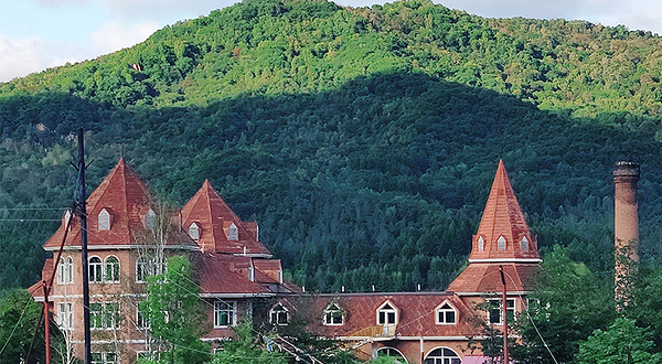 林海雪原风景区七里地生态村