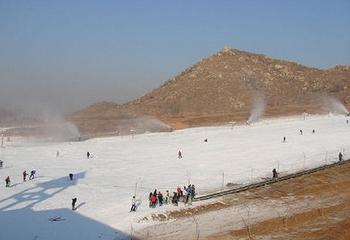 莲青山滑雪场第 9 张图片
